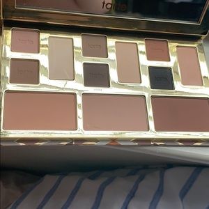 Tarte clay play palette never used